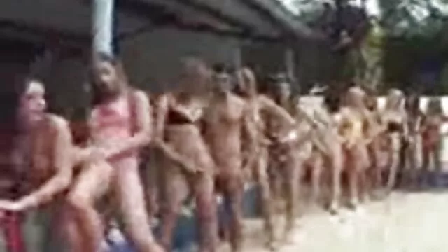 Squirt فوق فیلم لزبین در اینستا العاده خیس شده صحنه 01