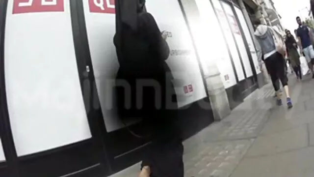 تالارهای گفتگوی جوان بزرگ میلف در حال نشستن به دختر همجنس‌گرای جوان‌های فیلم سکسی کشتی کج کوچکش است